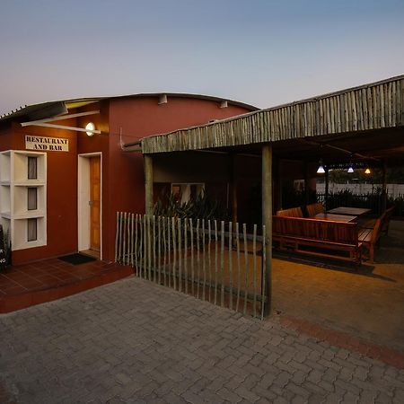 Mokoro Lodge Маун Екстер'єр фото